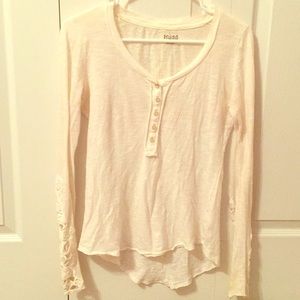 Long lace sleeve tshirt